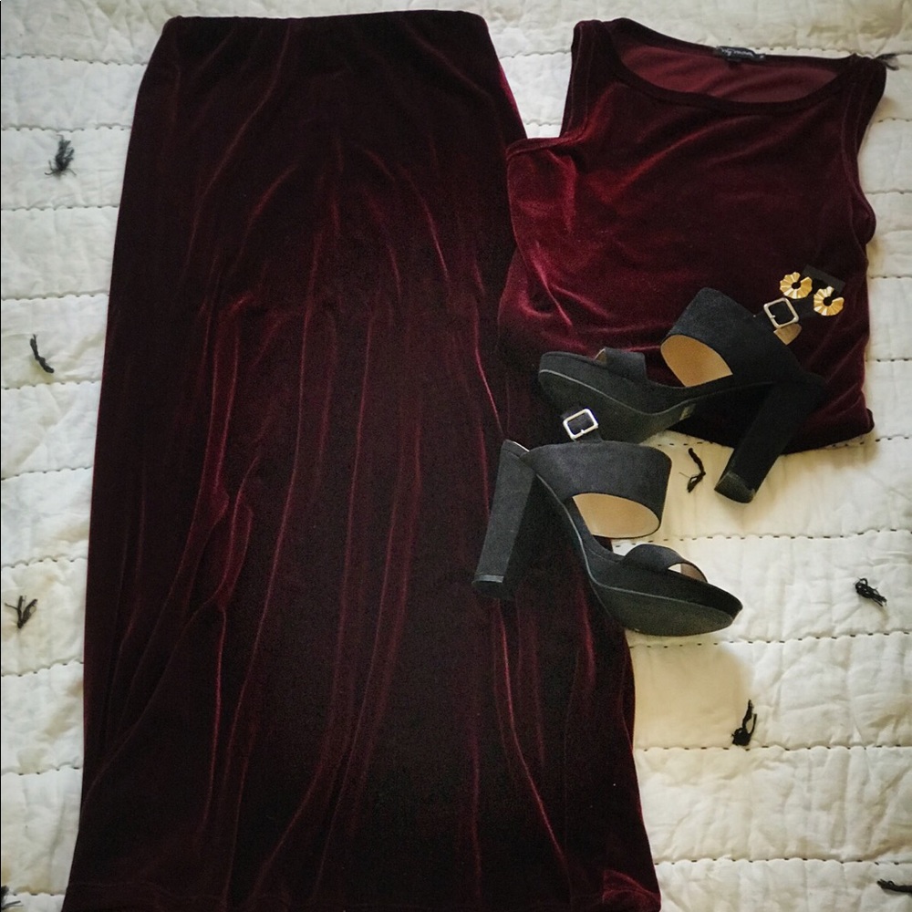 ❤️VINTAGE ❤️My Michelle velvet maxi skirt